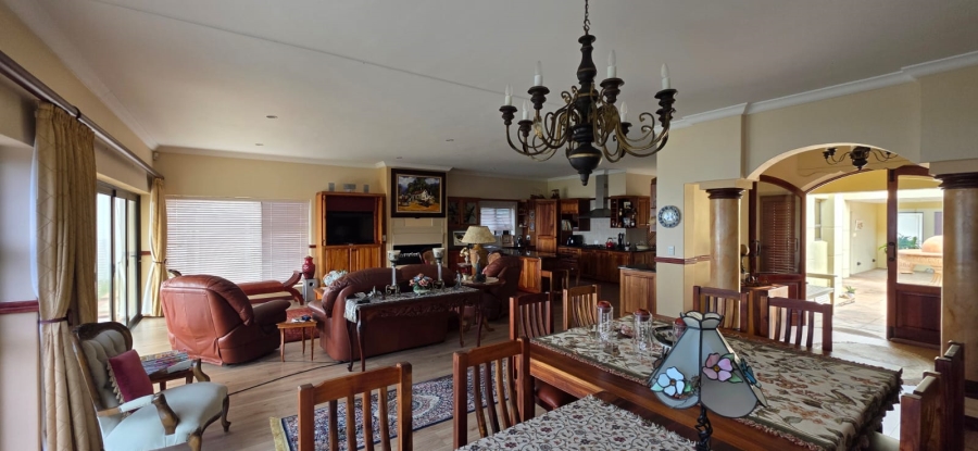 4 Bedroom Property for Sale in Stilbaai Wes Western Cape